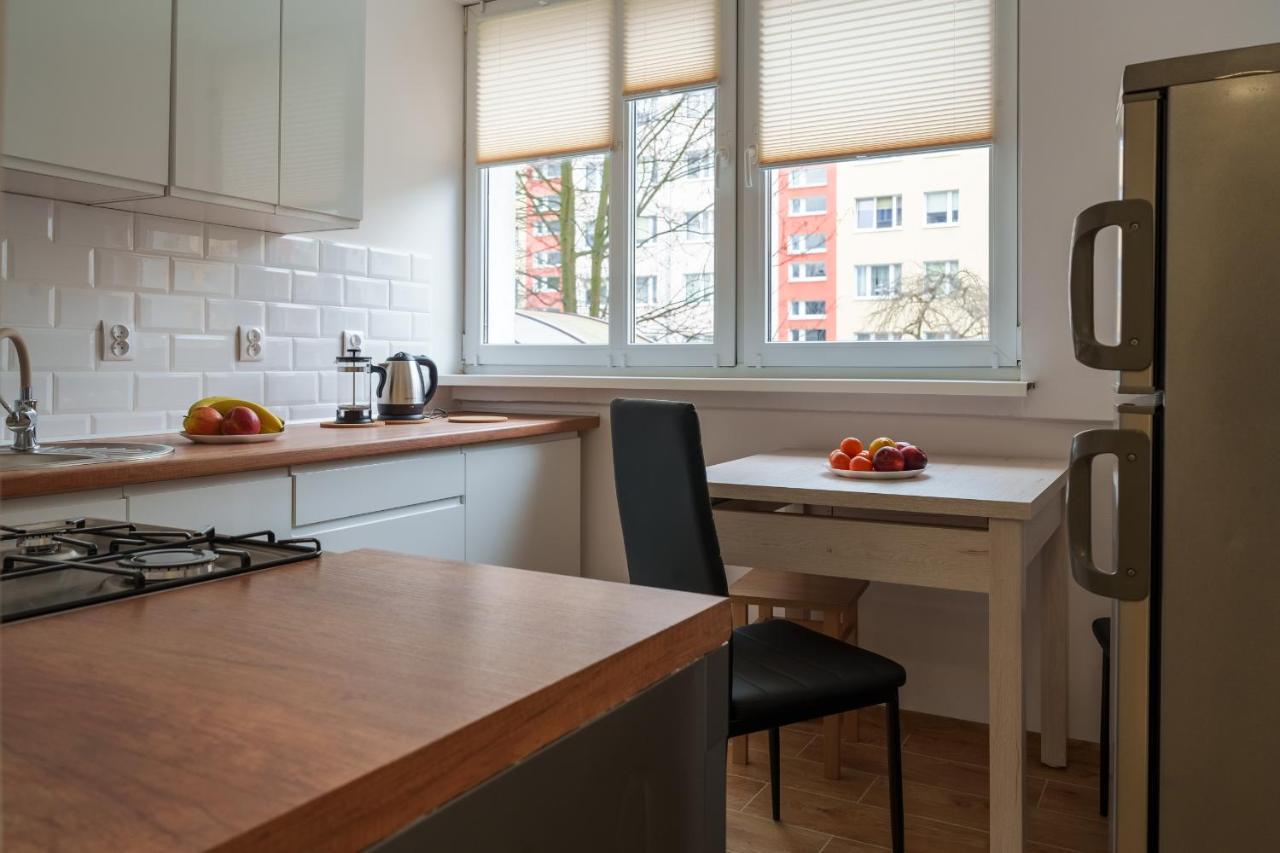 Apartament Pod Swierkiem - Pet Friendly - 2 Osobne Pokoje Dla Max 5 Osob - Space Apart Jelenia Gora Ngoại thất bức ảnh